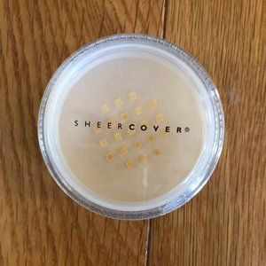 New with Seal Unbroken Finishing Powder in Tan